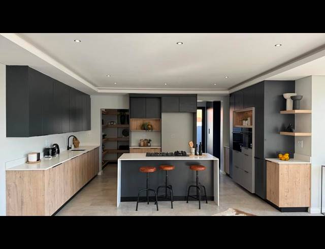 4 BEDROOM HOUSE FOR SALE IN FOUNTAINBROOK ESTATE